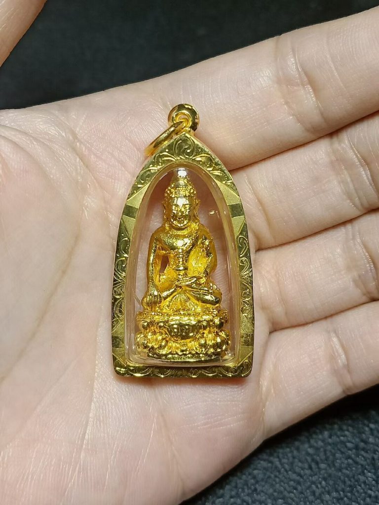 上一篇： 龙婆术白兰花功效，龙婆术白兰花 下一篇： 龙婆坤钱袋子，钱袋子佛牌